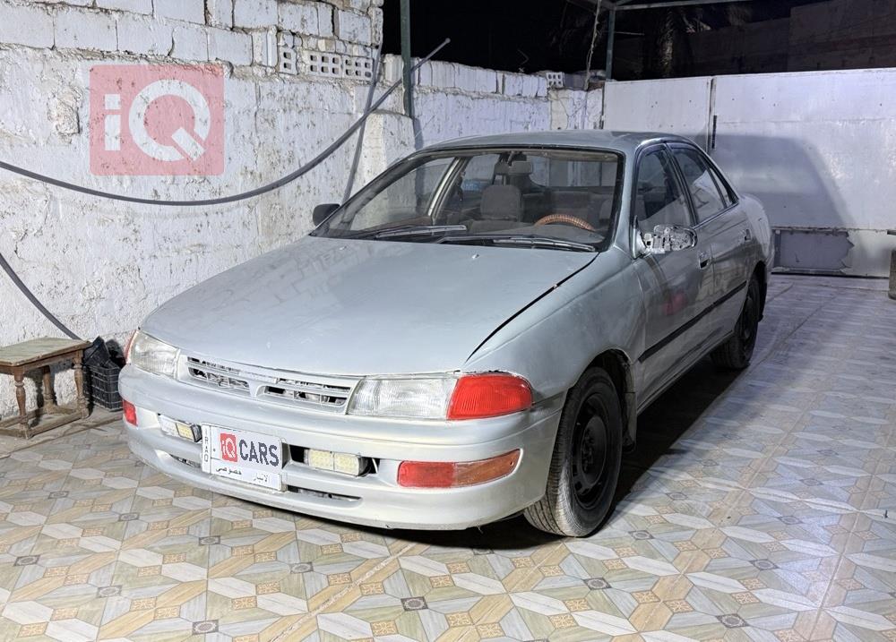 تۆیۆتا کارینا